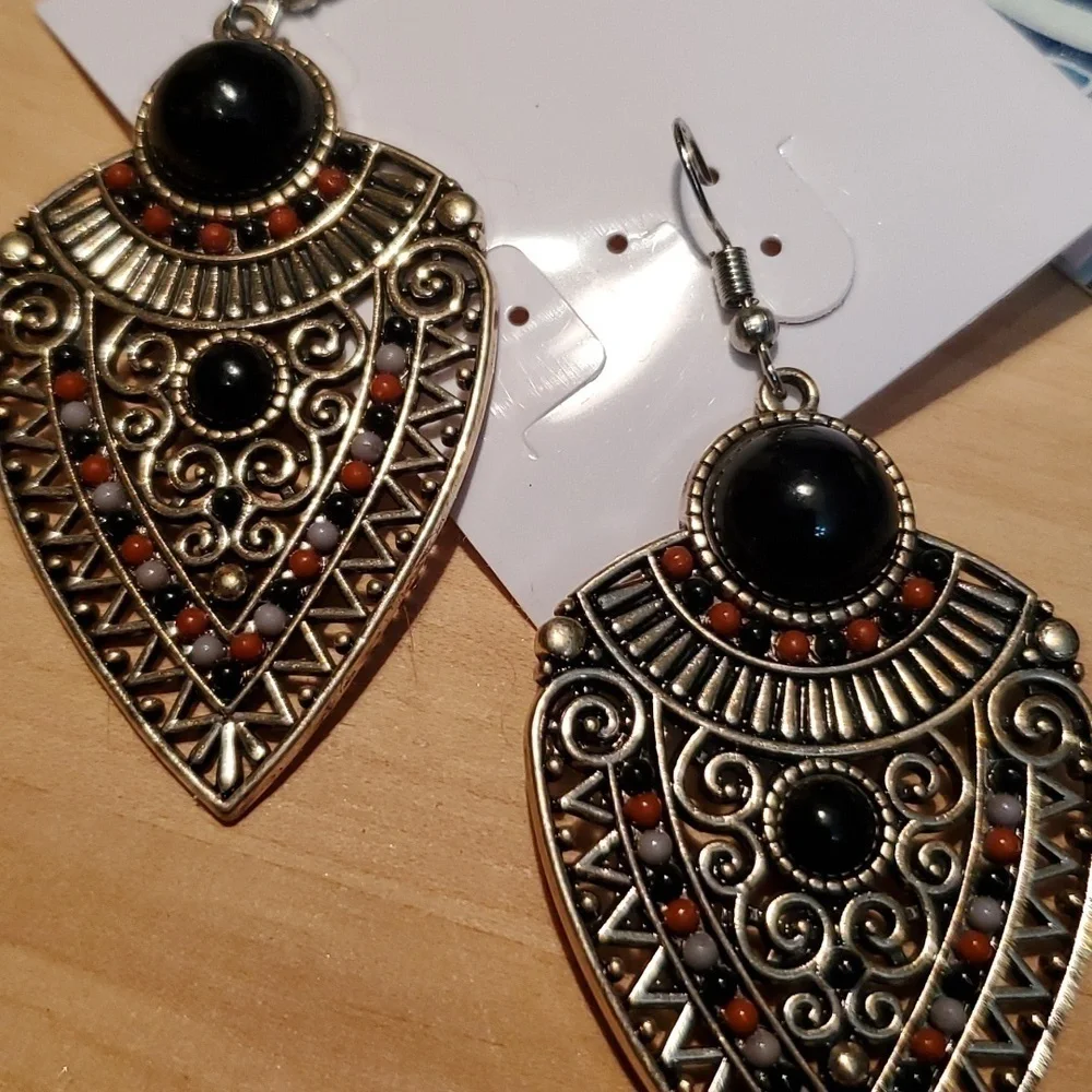 🔱 NIB INDIAN THEME EARRINGS